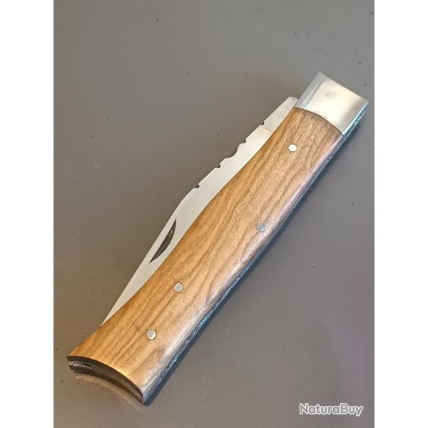 COUTEAU ALPIN, manche BOIS, guilloch�.