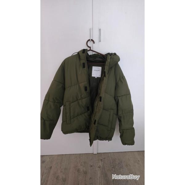 veste de chasse  tache sur le rabat int�rieur