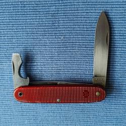 Couteau canif Elsener Victoria Schwyz 62 Alox rouge