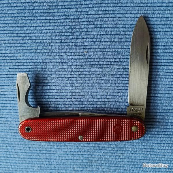 Couteau canif Elsener Victoria Schwyz 62 Alox rouge