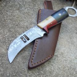 Couteau Karambit Damas Lame Serpette Acier 256 Couches Manche Bois/OS Etui Cuir Fabricat Artisanale