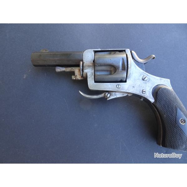 Joli revolver a percussion centrale en 380 mm