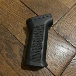 Poign&eacute;e type AK pour aeg