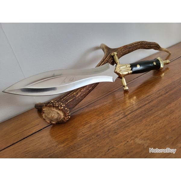 Exceptionnelle Dague de chasse � double tranchant .