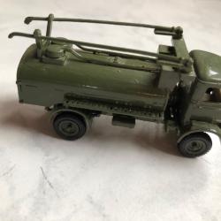 Maquette 1/72 camion citerne Anglais ww2 Airfix mont&eacute;e