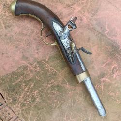 Pistolet r&egrave;glementaire a silex