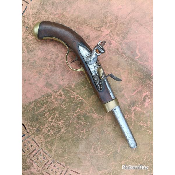 Pistolet r�glementaire a silex