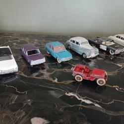lot de voiture dinky toy's  pour pi&egrave;ces ou &agrave; restaurer