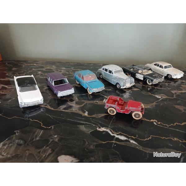 lot de voiture dinky toy's  pour pi�ces ou � restaurer
