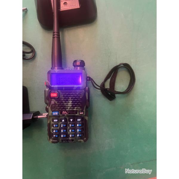 BAOFENG  UV-5R