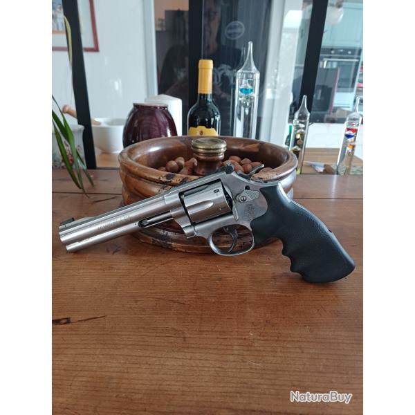 A VENDRE r�volver S&W 22 LR MOD 617-6