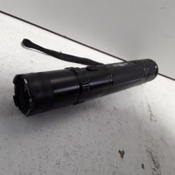 Shocker lampe torche Praga 10 000 000v