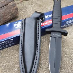 Smith & Wesson Couteau Dague de Botte Lame Acier 7Cr17MoV Spear Point Manche Caoutchouc Etui Cuir