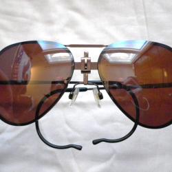 Paire de lunettes - marque  CARACAL  - ( sp&eacute;ciales pour le Tir  ) + &eacute;tui rigide "prix neuves 160 � "