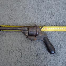 Pistolet Lefaucheux