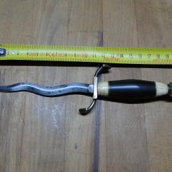 petite dague de vertu surement 19&deg;