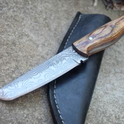 Couteau Tanto Lame Acier Carbone 1055 Imitation Damas Manche Bois Etui SimiliCuir Fabric Artisanale