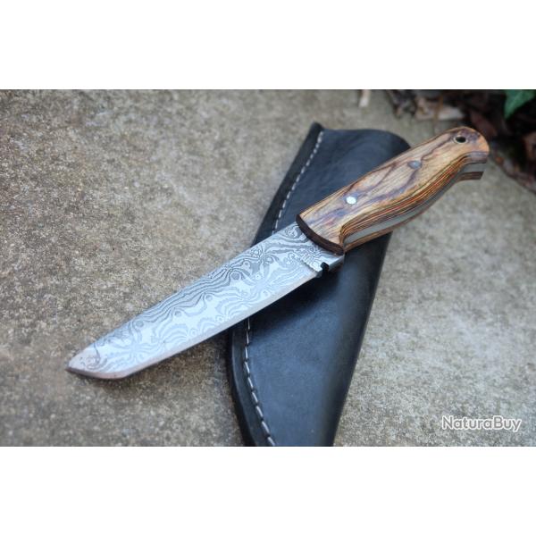Couteau Tanto Lame Acier Carbone 1055 Imitation Damas Manche Bois Etui SimiliCuir Fabric Artisanale