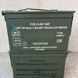 Lot de deux caisses &agrave; munitions vides vertes