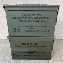 Lot de deux caisses &agrave; munitions vides en m&eacute;tal