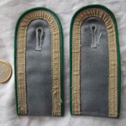 lot pattes &eacute;paule infanterie Allemande &eacute;quipement militaire