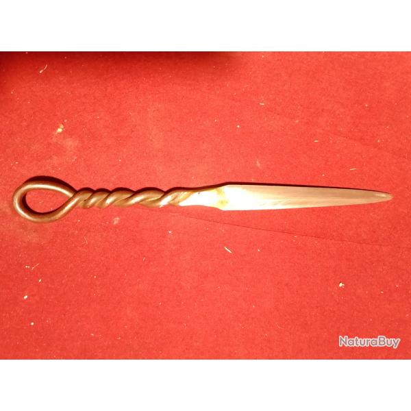 Couteau torsade forgeron