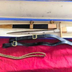 Poignard officier pilote arm&eacute;e de l'air pr&eacute;coce 1934 non modifi&eacute; en boite avec suspentes dragonne