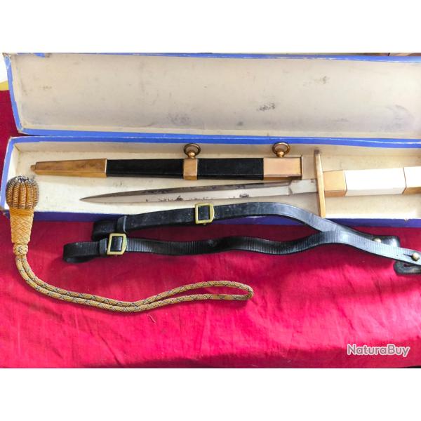 Poignard officier pilote arm�e de l'air pr�coce 1934 non modifi� en boite avec suspentes dragonne