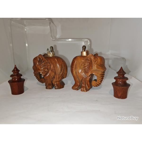 Paire de Briquet de table vintage en bois de 2 Elephants haut 12cm