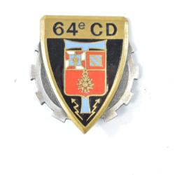 Insigne Arm&eacute;e Fran&ccedil;aise 64e Compagnie Divisionnaire 64CD DRAGO dos guilloch&eacute;, G220, deux bol&eacute;ros