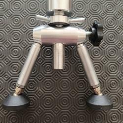 Bipied r&egrave;glable pour rail UIT