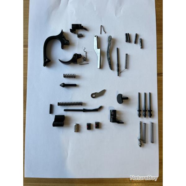 Lot de pi�ces walther PPK / PP