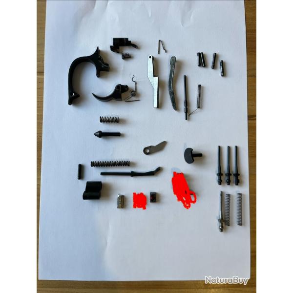 Lot de pi�ces walther PPK / PP