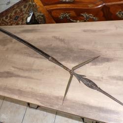 DEUX RARES SAGAIES AFRICAINE POUR LA CHASSE