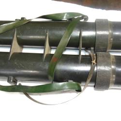 DOUBLE CONTENEUR &agrave; dos pour transport ROQUETTE OBUS anglais 1966