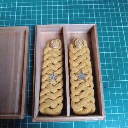 Rare Paire d'&Eacute;paulettes Officier Japonais - WWII - Bo&icirc;te d'Origine