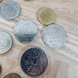 Lot de pi&egrave;ces de monnaie en franc