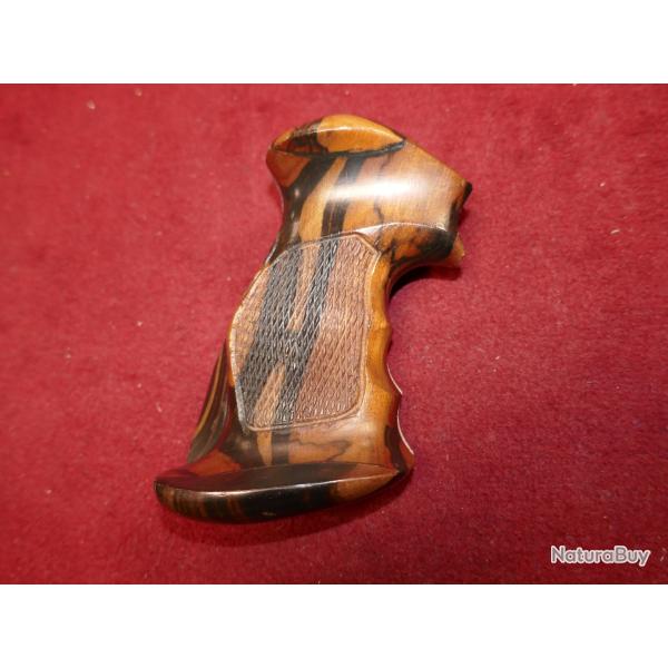 Poign�e artisanale de belle facture pour Smith & Wesson Carcasse K Square Butt, tr�s beau bois