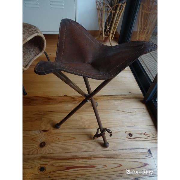 Ancien si�ge  de battue, tr�pied m�tal et cuir