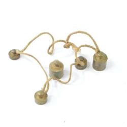 Lot petits poids de balance en laiton &agrave; nettoyer. 1gr 2 grammes 5gr