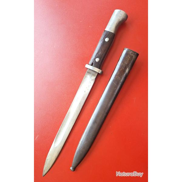 Baionnette prussienne 1917 J.A.Henckels Mod�le 84-98 2e type tr�s bon �tat, avec fourreau .