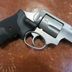 Revolver Ruger SP101 Hammerless 2.5" cal 357 mag Poign&eacute;e Crimson Trace OCCASION