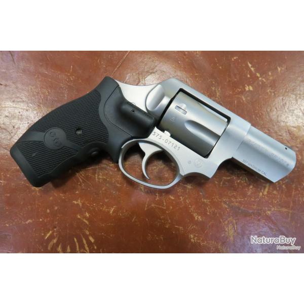 Revolver Ruger SP101 Hammerless 2.5" cal 357 mag Poign�e Crimson Trace OCCASION