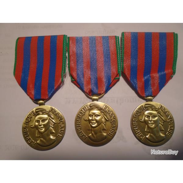 LOT 3 MEDAILLES MILITAIRES COMMEMORATIVE FRANCAISE