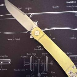 Couteau Dreamtech Lame Clip Point Acier VG-10 Satin Manche Titane Gold Frame Lock DTK4366GR