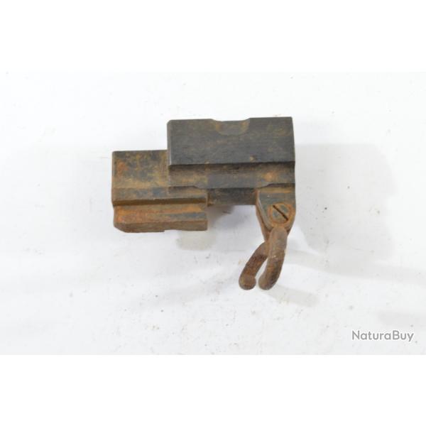 Support de baionnette avec battant de grenadi�re Mauser Belge 1936 A nettoyer
