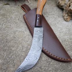 Couteau Skinner Scimitar Lame Acier Damas 256 Couches Manche Bois Etui Cuir Fabric Artisanale 02