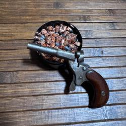 PETIT PISTOLET MONOBLOC CALIBRE 22 OU 6 mm poin&ccedil;ons Allemand