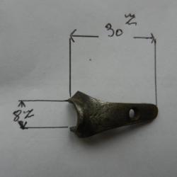 pi&egrave;ce m&eacute;tal pour fermeture du garde main de fusil juxtapos&eacute;