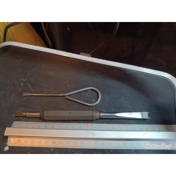 Ancien  tournevis armurier  sp�ciaux pour �crou a fente , �crou fendu de percuteur longuess cl�...